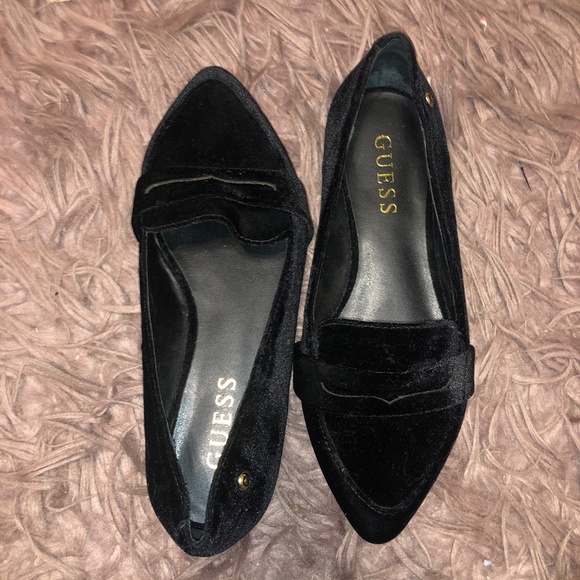 black suede point toed flats - Picture 3 of 4